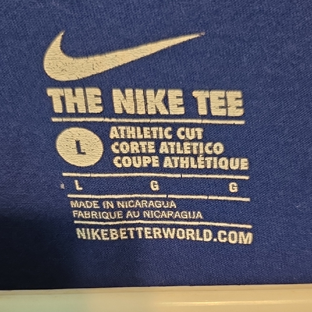 Nike Men’s Royal Blue Short-Sleeve Tee with White Swoosh - Picture 2 of 3